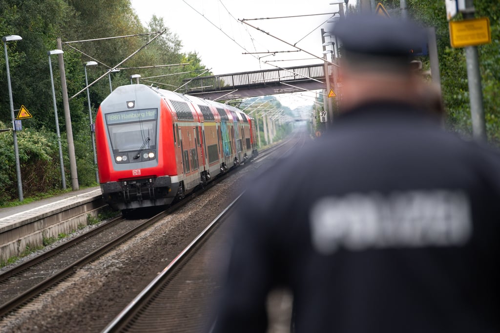 Am Bahnhof wartete bereits die Polizei.