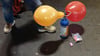 Lachgas aus Luftballons einzuatmen, ist kein harmloser Party-Spaß. Die gesundheitlichen Folgen können gravierend sein. (Archivbild)