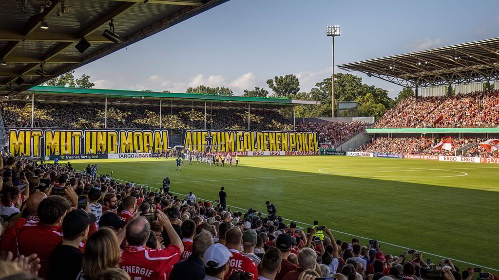 In der ersten Runde warf Cottbus Hannover 96 raus.