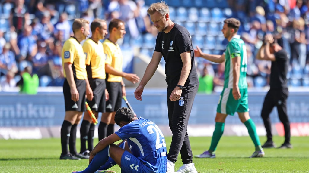 FCM-Trainer Markus Fiedler musste nicht nur Torschütze Rayan Ghrieb trösten.