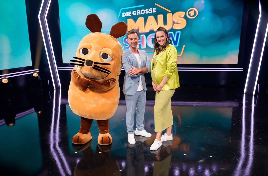 Vor ihrer Pause hatte Moderatorin Esther Sedlaczek ihren Kollegen und Vertreter Florian Silbereisen in der Show begrüßt. (Archivbild)
