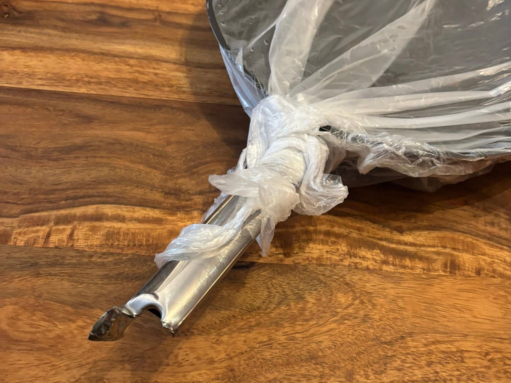 Die Feuerwehr durchschnitt den Pfannengriff. (Handout)