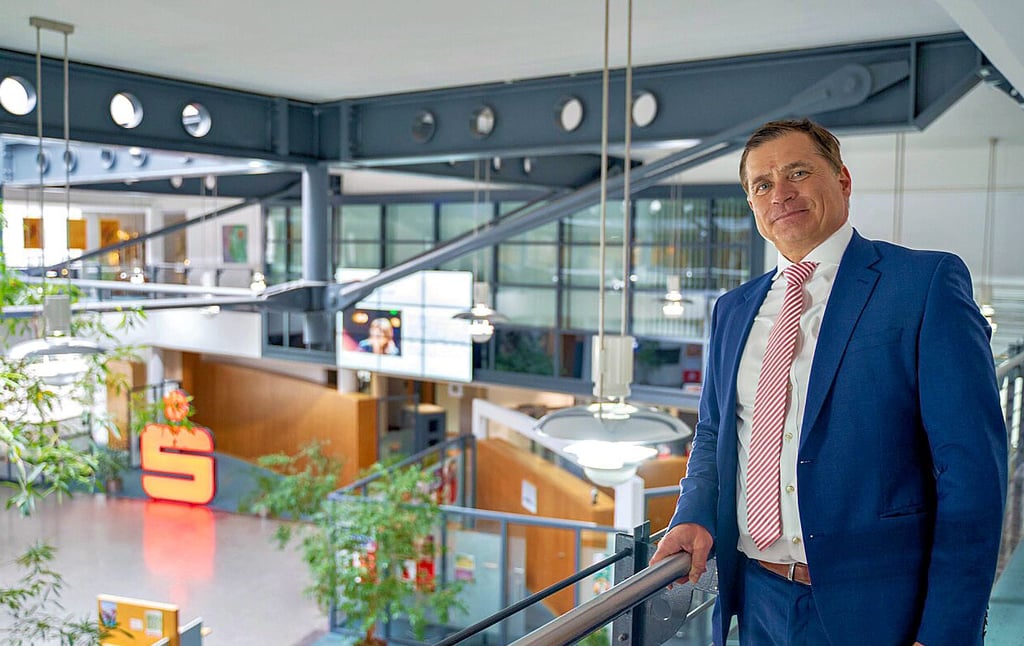 Sparkassen-Vorstandschef Thomas Arndt erklärt, warum sich das Institut jetzt doch für den Dienst entschieden hat.