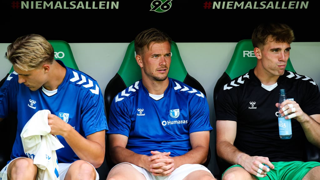 Zuletzt nur Joker, gegen Fürth in der Startelf: Alexander Ahl-Holmström (Mitte).