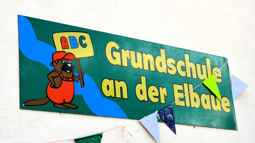 Der Steutzer Grundschule An der Elbaue droht die Schließung. Mit einem Tag der offenen Tür wurde jetzt um Einschüler geworben.