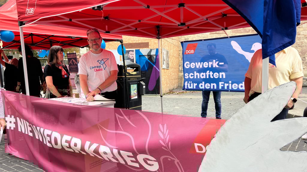 Der Deutschen Gewerkschaftbund um den Stadtverbandsvorsitzenden Andreas Dose macht jedes Jahr zum Antikriegstag eine Aktion.