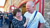 Verliebt und verlobt: Ilona Wiesenberg und Christian Wiechmann beim Schützenfest in Drohndorf.