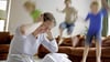 Wenn der Familienalltag zur Dauerbelastung wird: Für neurodivergente Mütter sind Reizüberflutung und Erschöpfung oft Alltag.
