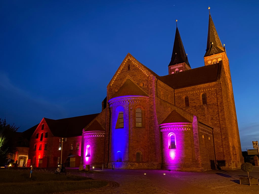 Beim dritten Fall der Jerichower Klosterdetektive zieht es die Kinder in die Welt der Farben.