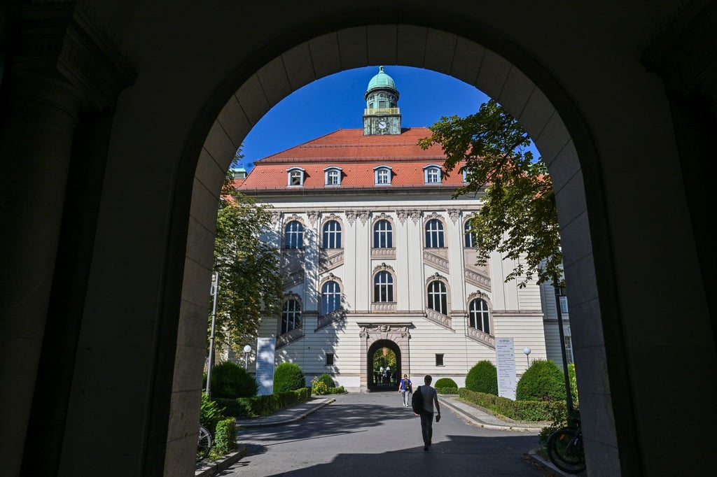 In den vergangenen drei Jahren begannen jährlich im Schnitt rund 1.960 Studenten an der Charité. (Archivbild)