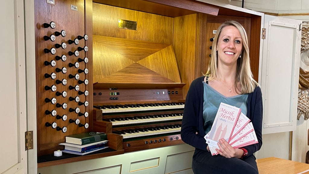 Anna Scholl, Kantorin der Marktkirche Halle, möchte mit einer neuen Reihe musikalisch in den Herbst starten.