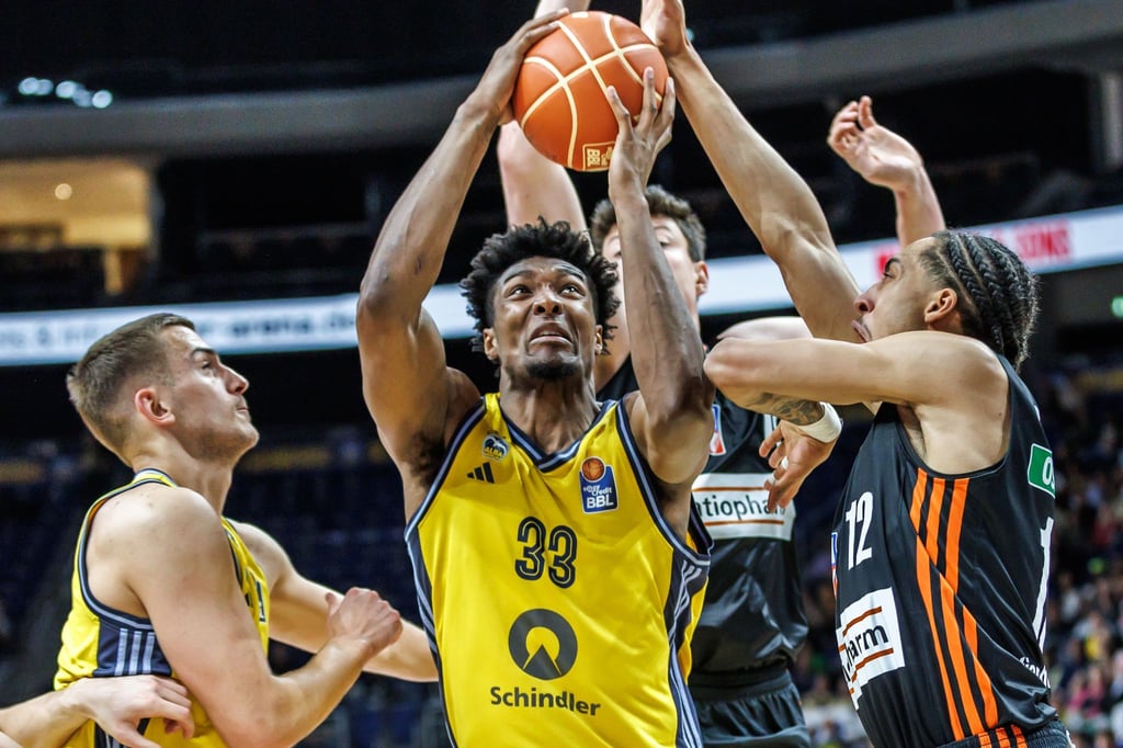 David McCormack (m) hat keine Vertragsverlängerung erhalten.