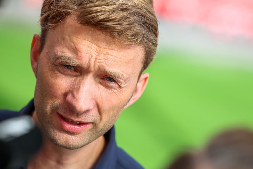 Simon Rolfes hat kurz vor Ende der Transferphase weitere Verstärkung für Leverkusen geholt.