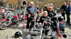 Carmen und Ingo Ullrich aus Bündorf waren mit ihren Trikes auf den Domplatz gekommen. Sie nahm Florian und Carola Hübner aus Leuna mit auf die Rundfahrt, er den Bad Dürrenberger Dietmar Knopf. 