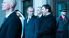 Jude Law (l.) und Paul Dano in einer Szene des Films "The Wizard of the Kremlin" von Olivier Assayas.