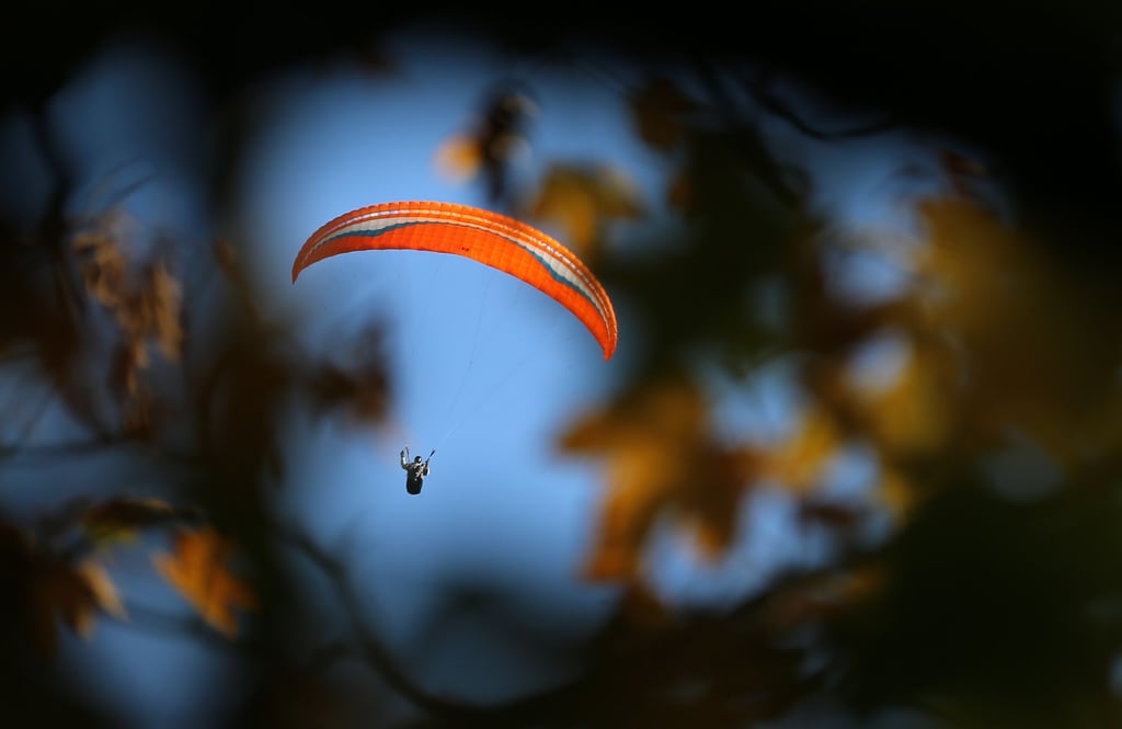 Bei Laucha ist in der vergangenen Woche ein Gleitschirmflieger zu Tode gekommen. Er war vom dortigen Flugplatz gestartet.