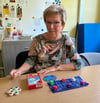 Lernspiele wie „Wort-Tüftel“ spielen die Grundschulkinder in Hohenmölsen mit Lernpatin Sylvia Neef besonders gern.