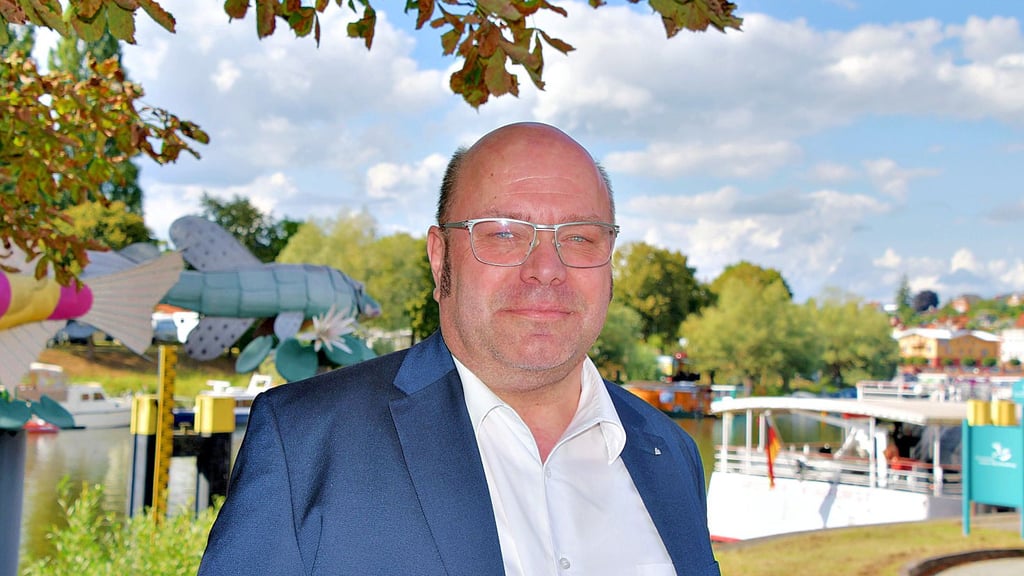 Dirk Grebe ist neuer Leiter der Geschäftsstelle der Kreissparkasse Havelberg. Er kennt die Stadt, war hier vor 30 Jahren bei der Bundeswehr.