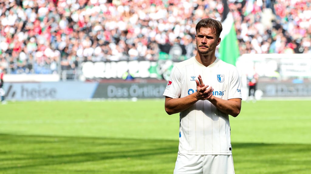 Alexander Ahl-Holmström setzt beim 1. FC Magdeburg nach einer Hand-OP aus.