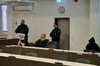 Die Angeklagten vor dem Landgericht in Dessau. 