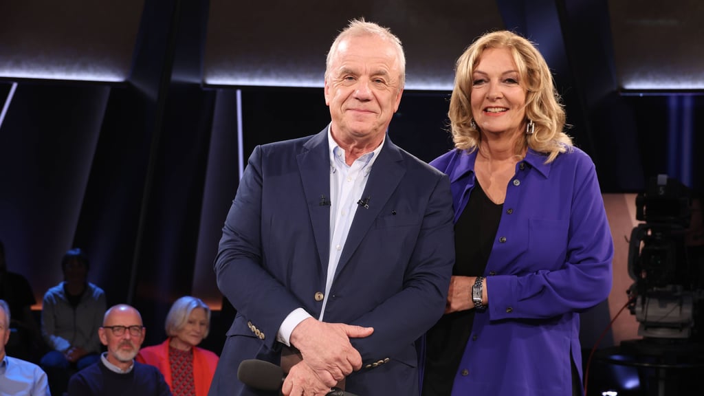 Die "NDR Talk Show" am Freitag, dem 5. September, wird von Bettina Tietjen und Hubertus Meyer-Burckhardt moderiert.