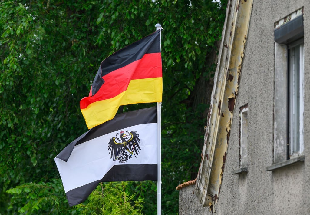 In Brandenburg werden aktuell rund 1.000 Menschen der Szene der sogenannten Reichsbürger zugeordnet. (Symbolbild)