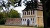 Das Marstallgebäude im Zerbster Schlossgarten verfällt zunehmend. Der einstige Pferdestall ist längst nur noch in den Grundmauern erhalten.
