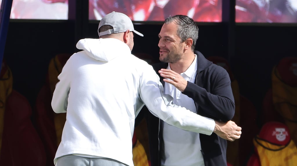 „Noch nie so einen entspannten Trainer erlebt”: Marcel Schäfer und Ole Werner.