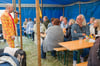 „Trompeti“ alias Thomas Börner ist beim Vereinsfest  in Klein Rodensleben aufgetreten und hat die Besucher begeistert.