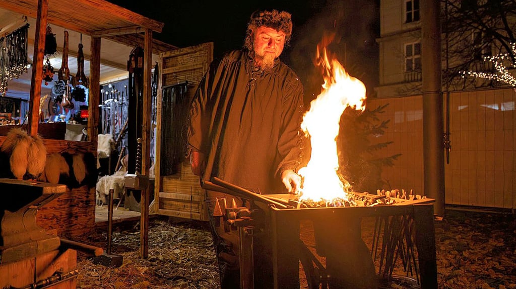 Die Kaiser-Otto-Pfalz aus Magdeburg ist erstmals beim Pferdemarkt in Havelberg mit dabei und versetzt die Besucher zurück ins Mittelalter.