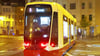 Erste Fahrt mit Fahrgästen:Tina im Liniendienst in Halle.