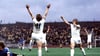 Die FCM-Nationalspieler Achim Streich (11) und Martin Hoffmann jubeln bei der WM 1974 für die DDR im Spiel gegen Argentinien.