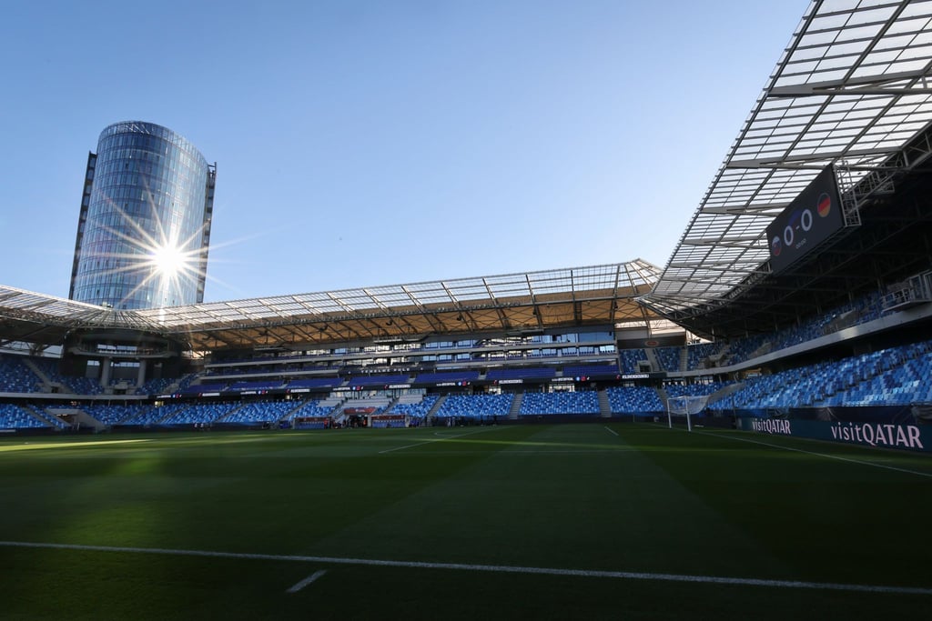 In diesem Stadion wird gespielt.