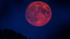Mondfinsternis, Blutmond und Mini-Mond: Spektakuläre Himmelsereignisse wird es auch wieder im Jahr 2025 geben.