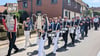 Er darf beim Spielleutetreffen in Cattenstedt natürlich nicht fehlen: der Spielmannszug Hasselfelde. In dem Ensemble musizieren auch Cattenstedter mit.