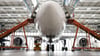 Die Elbe Flugzeugwerke müssen wegen fehlender Aufträge vorübergehend 300 Mitarbeiter verleihen (Archivbild)