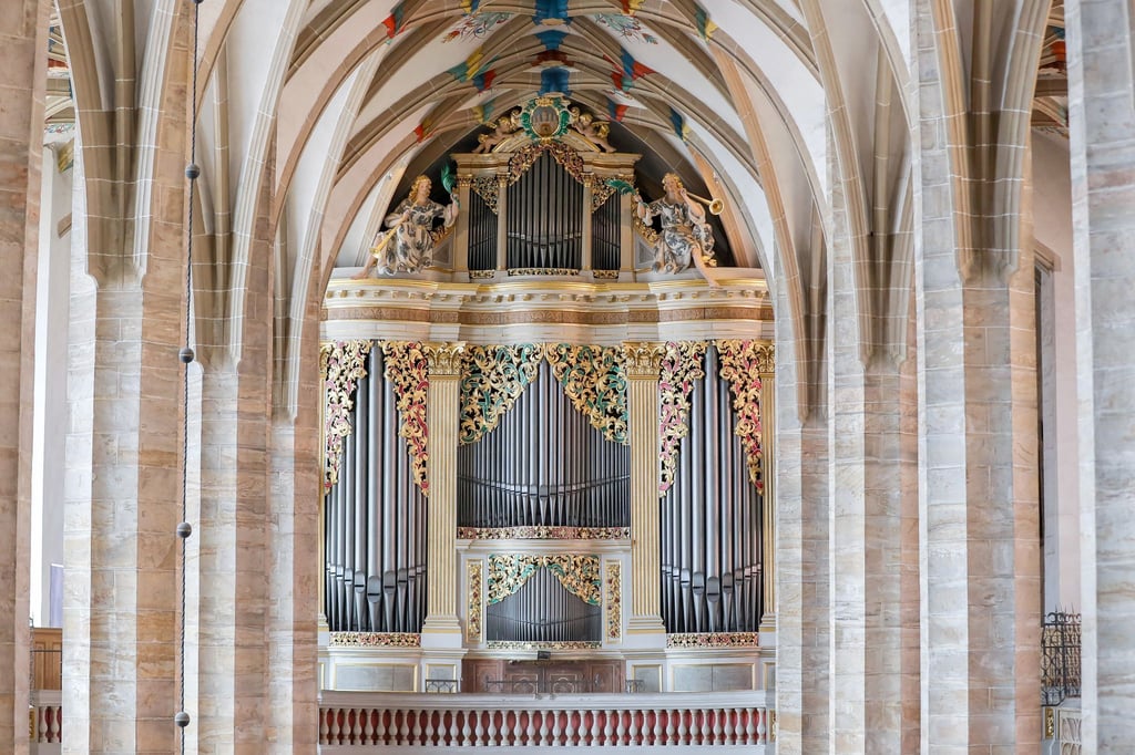 Blick auf die Silbermann-Orgel im Dom St. Marien Freiberg. Die Silbermann-Tage erinnern unter dem Titel „Der Klang Europas“ mit zahlreichen Konzerten an den großen deutschen Orgelbauer Gottfried Silbermann. (Archivbild)
