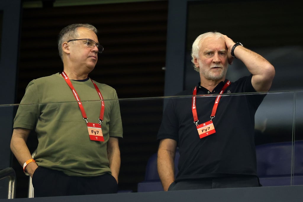 Andreas Rettig und Rudi Völler können den Auftritt des DFB-Teams nicht fassen.