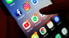 Über Whatsapp kontaktierte ein vermeintliches US-Unternehmen eine Frau aus dem Landkreis Meißen - und brachte sie so um rund 30.000 Euro.(Symbolbild)