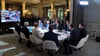 Kanzler Merz nahm per Video an dem Treffen in Paris teil.