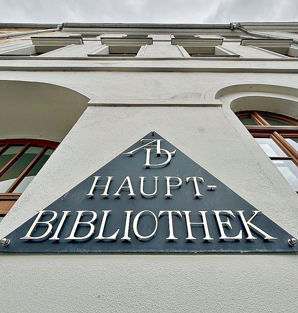In der Stadtbibliothek Dessau und der Ludwig-Lipmann-Bibliothek Roßlau steigen die Gebühren für die Bibliotheksnutzung.