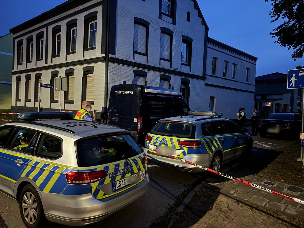 Der Tatort im Marienweg/Ecke Blumenthaler Straße in Burg. Hier ist es am 28. August 2025 zu einem Polizeieinsatz gekommen, bei dem geschossen wurde.