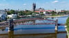 Die Nutzung der Hubbrücke über die Elbe in Magdeburg wurde jetzt auch amtlich verboten.