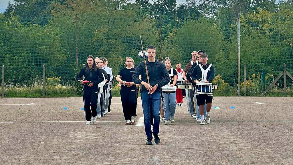 Der Nachwuchs des Spielmannszugs Hettstedt „Blau-Weiß“ 1919 bereit sich intensiv auf Landesmeisterschaft am Wochenende vor.