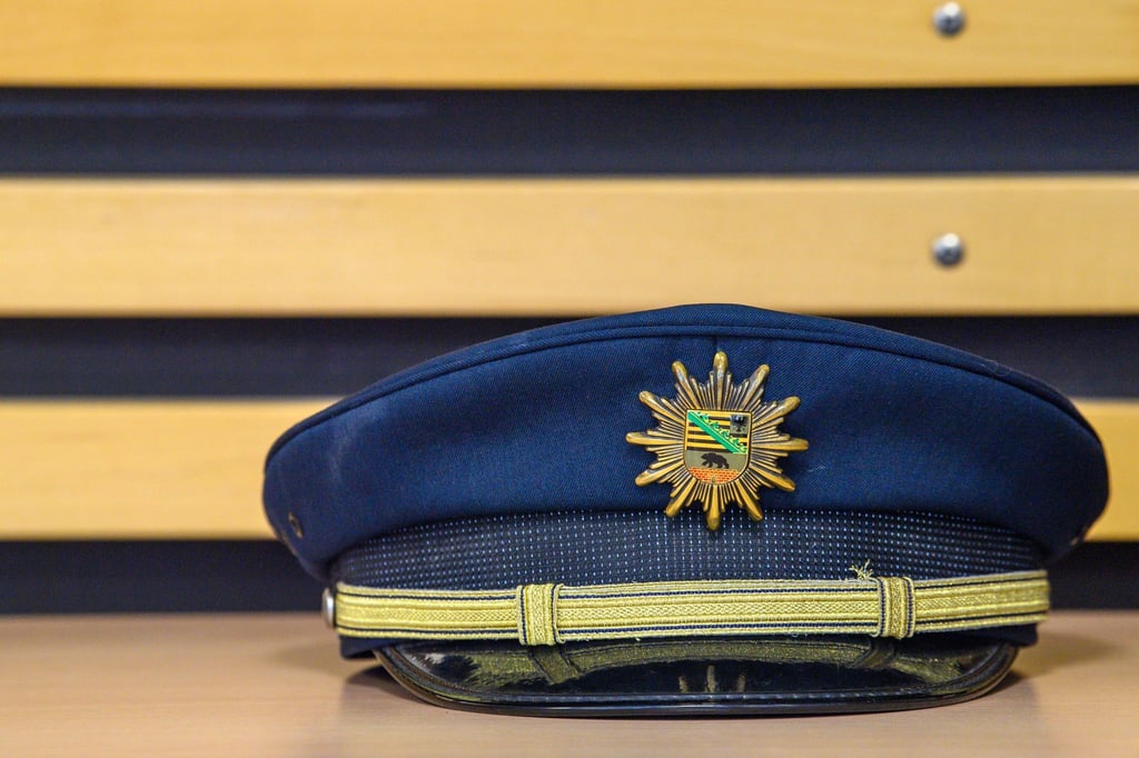 Unter den Verdächtigen ist auch ein kommunaler Mandatsträger der AfD und ein Sympathisant der „Reichsbürger“-Gruppe um Heinrich XIII. Prinz Reuß. (Symbolbild)