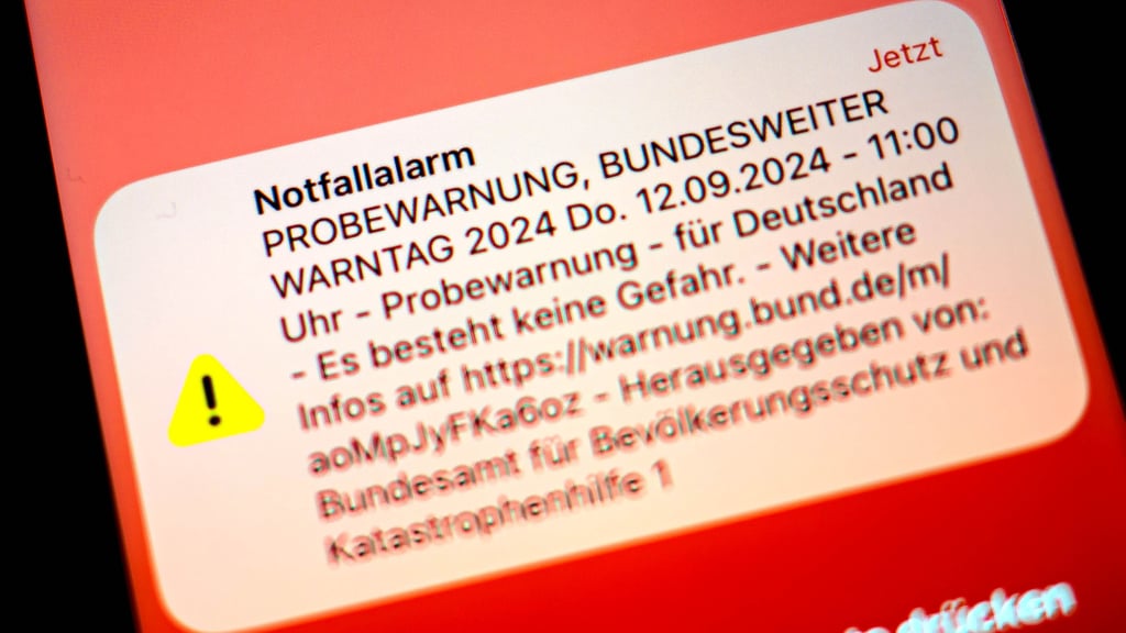 Am bundesweiten Warntag warnen die Behörden die Bevölkerung über verschiedenen Kanäle.