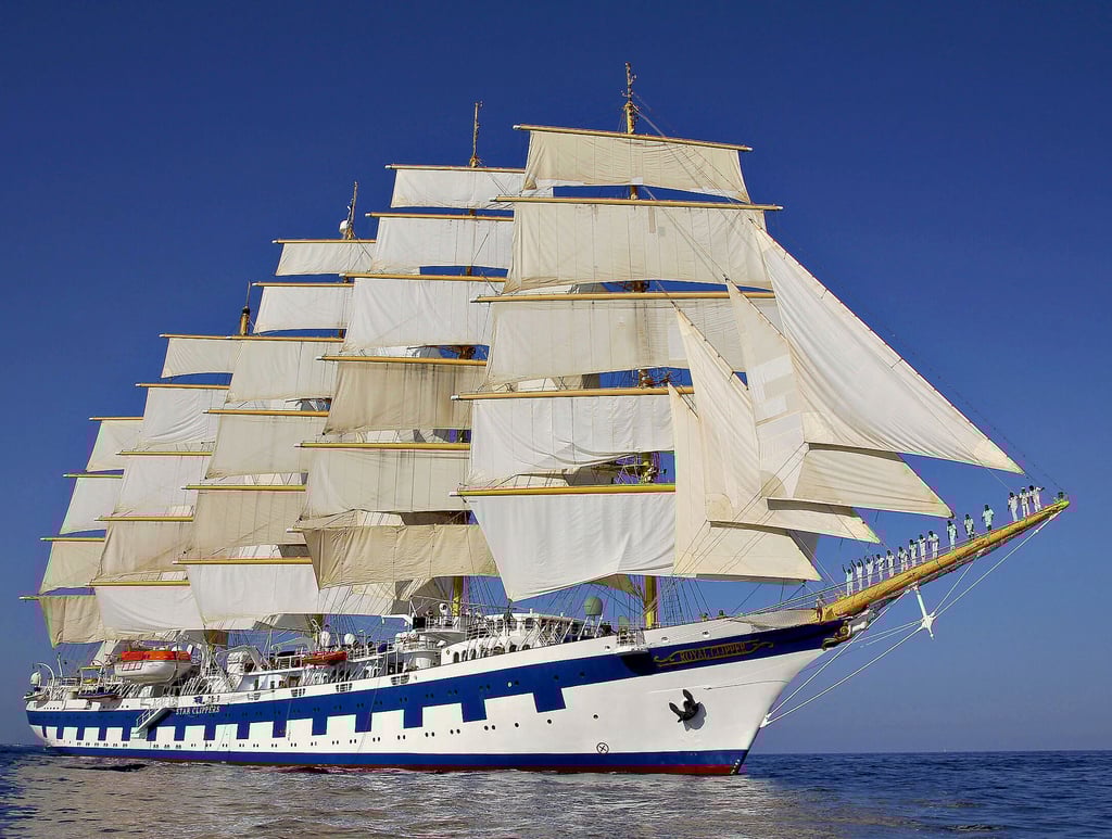 Was für eine Schönheit:Die “Royal Clipper” unter vollen Segeln.