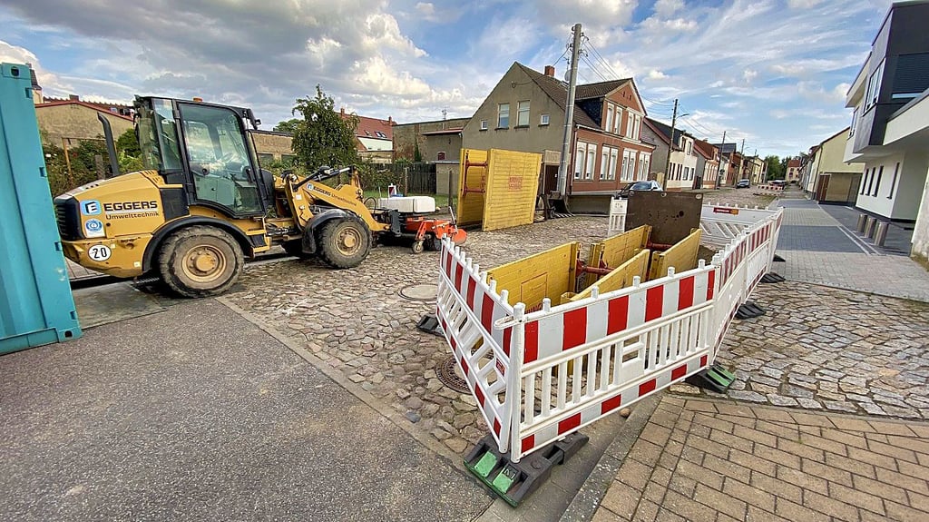 In der Ackerstraße in Osterburg haben Bauarbeiten begonnen.