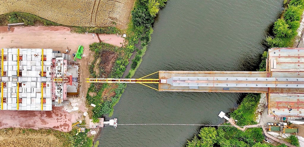 Mit der Saalequerung bei Salzmünde ist beim Bau der A143 ein weiterer großer Schritt erfolgt. Die Fertigstellung rückt näher.