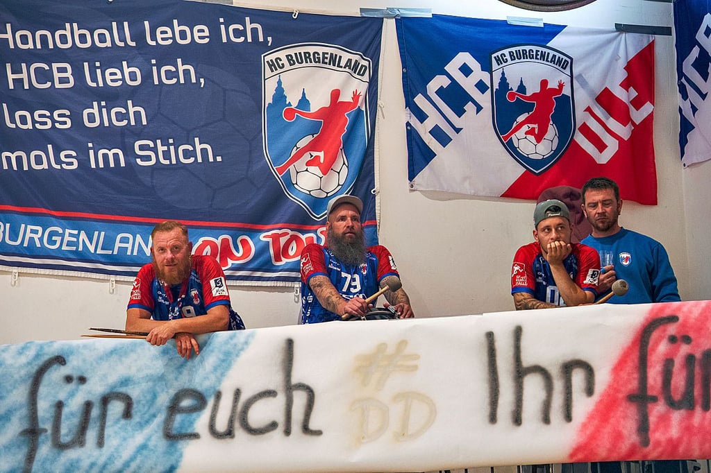 Die Fans des HC Burgenland, hier enttäuscht nach der Niederlage im Relegationsrückspiel gegen Plauen-Oberlosa in Plotha, hoffen auf bessere Zeiten.